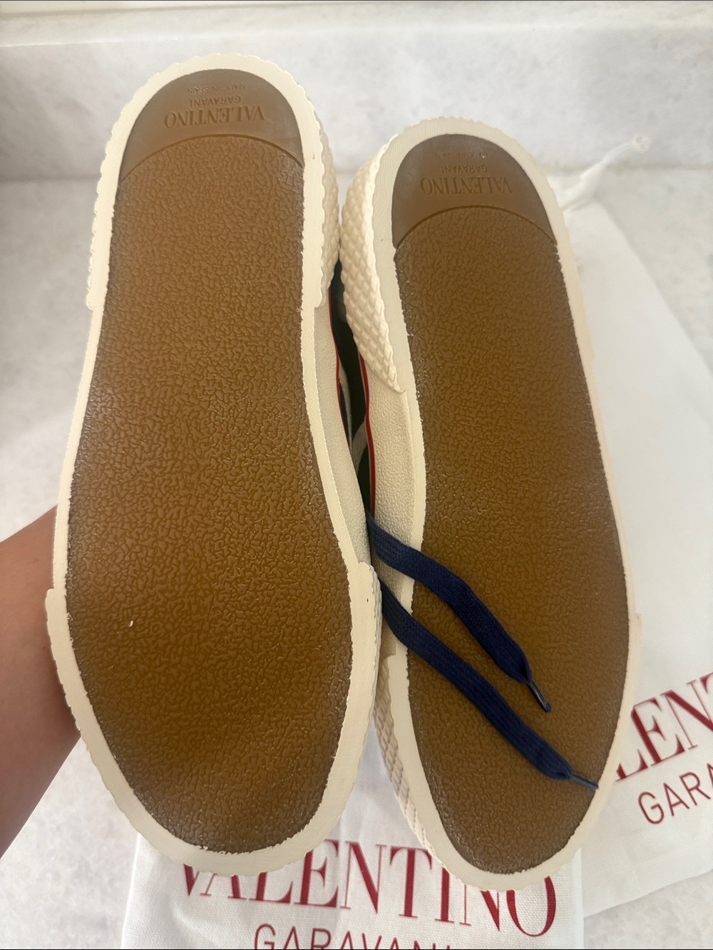 Valentino Garavani Navy Canvas Low-Top Sneakers with CreamwTrim and Red Stripe41 - Picture 4 of 7